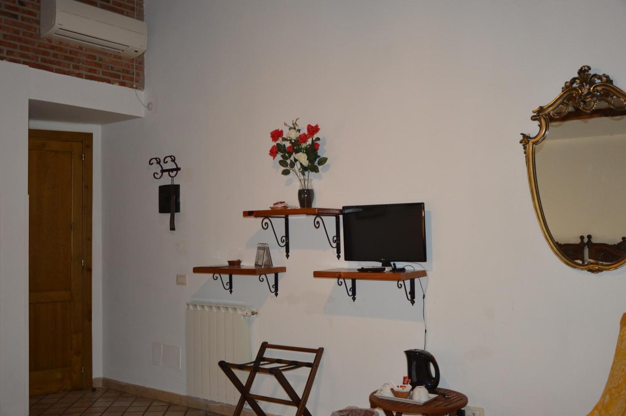 Antico Borgo Etneo Country Hotel カラタビアーノ エクステリア 写真