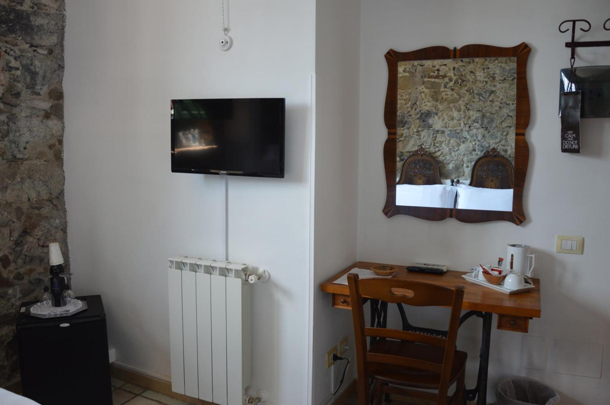 Antico Borgo Etneo Country Hotel カラタビアーノ エクステリア 写真