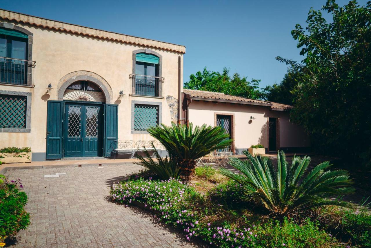 Antico Borgo Etneo Country Hotel カラタビアーノ エクステリア 写真