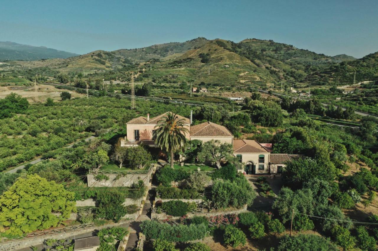 Antico Borgo Etneo Country Hotel カラタビアーノ エクステリア 写真