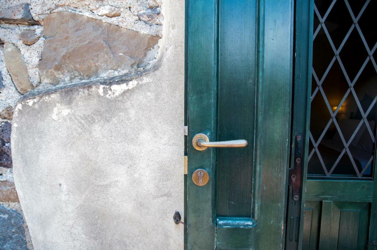 Antico Borgo Etneo Country Hotel カラタビアーノ エクステリア 写真